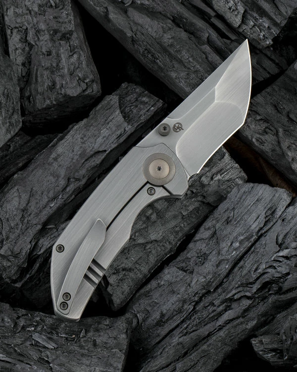 WE Knife Thug Marble Carbon Fiber Presentation Handle 4 WE Knife Thug Marble Carbon Fiber Presentation Handle - Image 2