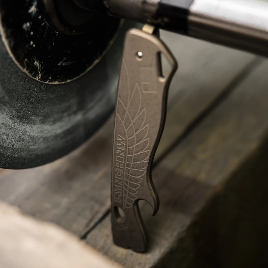 Lynch All Access Pass V2.7X "Double Wing" Prybar - Bronze 4 Lynch All Access Pass V2.7X "Double Wing" Prybar - Bronze - Image 2