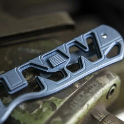 Lynch All Access Pass V1.8 "Ultralight" Prybar - Blue -outdoor knives sale Lynch All Access 1.8 2