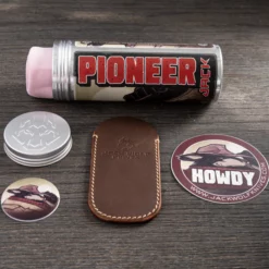 Jack Wolf Knives Pioneer Jack Fat Carbon Toxic Storm -outdoor knives sale PioneerJackPackaging 1 a5d94cc8 a6b8 42b4 b85c 2be3acbba4fa