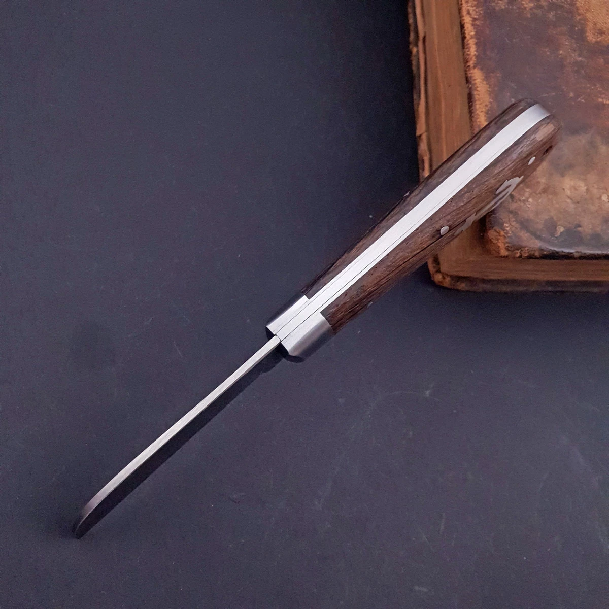 Otter Anchor Knife Smoked Oak, Small 5 Otter Anchor Knife Smoked Oak, Small - Image 3