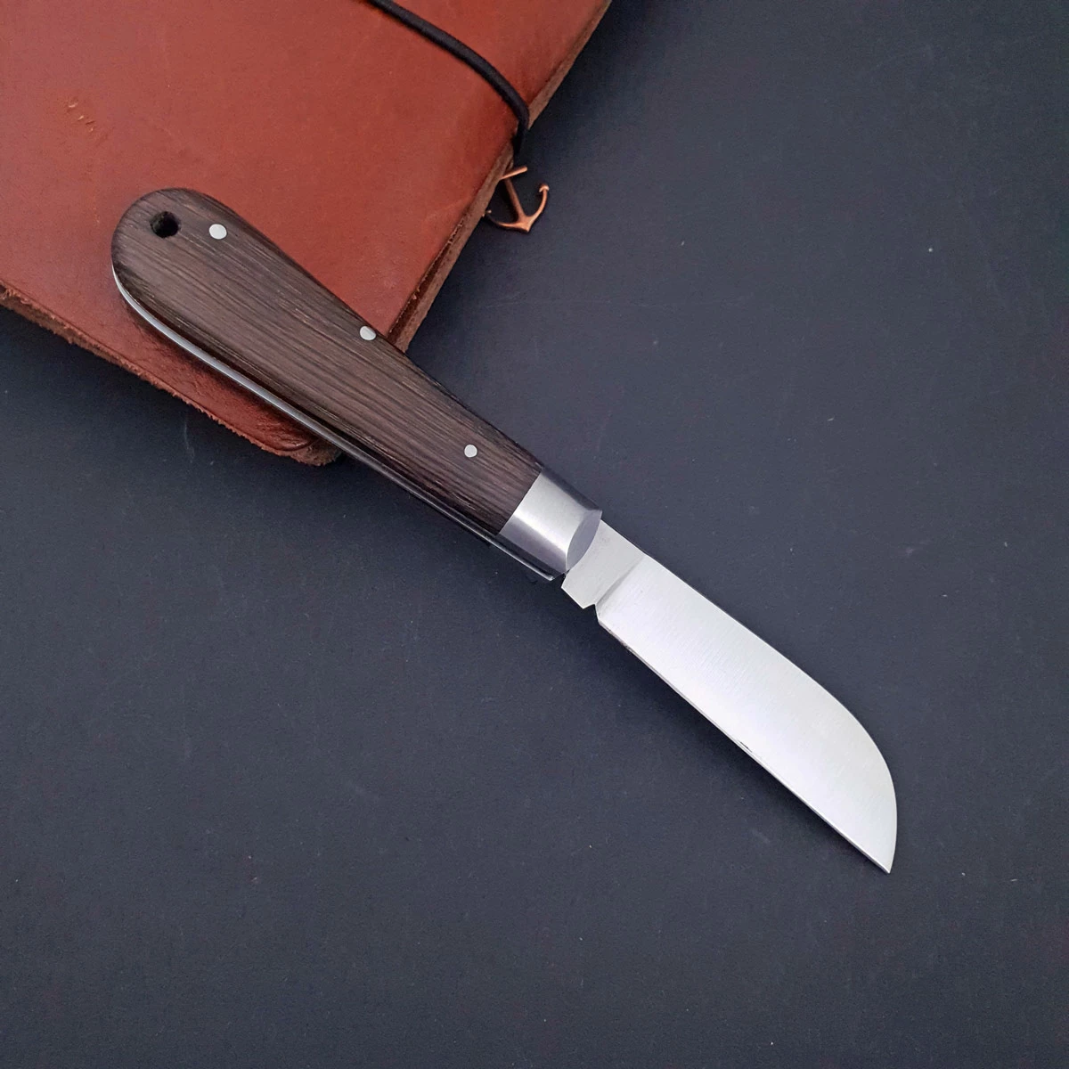 Otter Anchor Knife Smoked Oak, Small 6 Otter Anchor Knife Smoked Oak, Small - Image 4