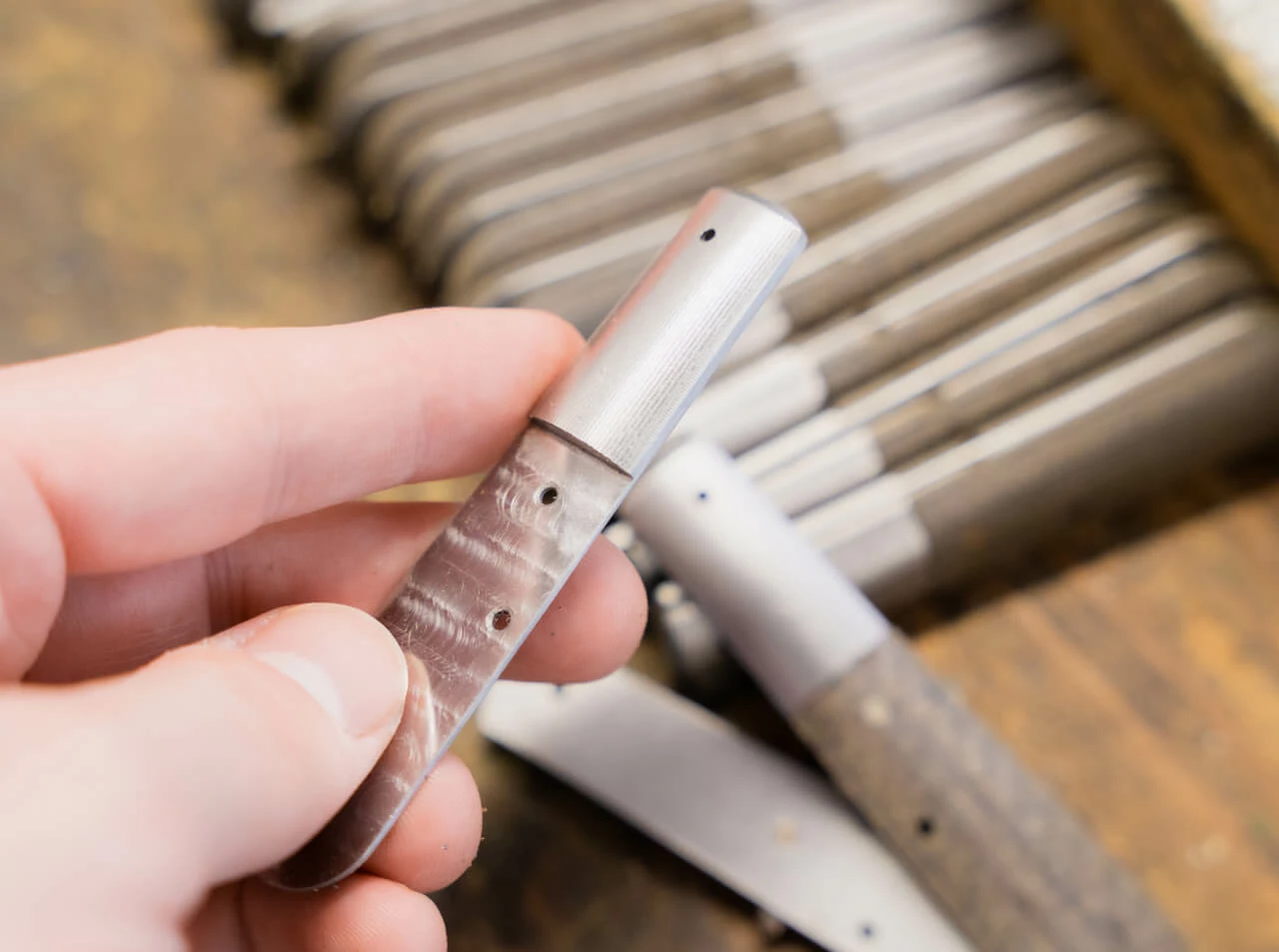 Böker Barlow M4 Sherman-Damascus 11 Böker Barlow M4 Sherman-Damascus - Image 9