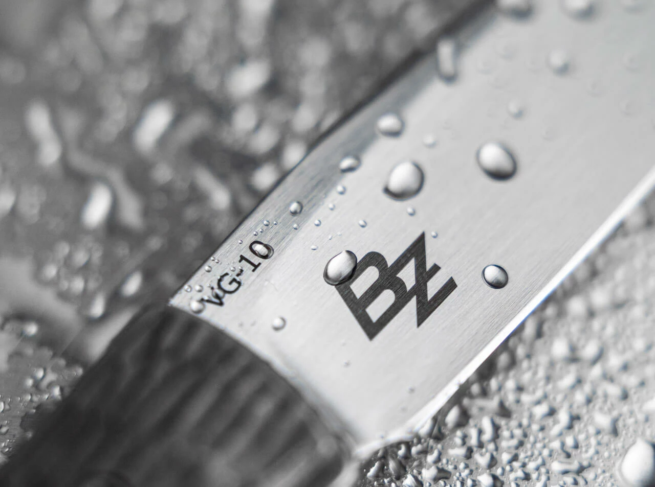 Böker Plus Urban Trapper Jigged Titanium 6 Böker Plus Urban Trapper Jigged Titanium - Image 4