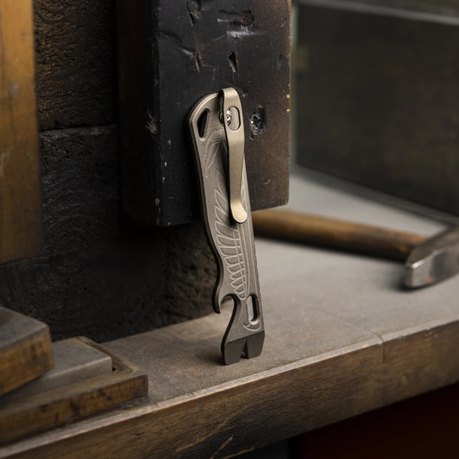 Lynch All Access Pass V1.7 "Double Wing" Prybar - Bronze 4 Lynch All Access Pass V1.7 "Double Wing" Prybar - Bronze - Image 2