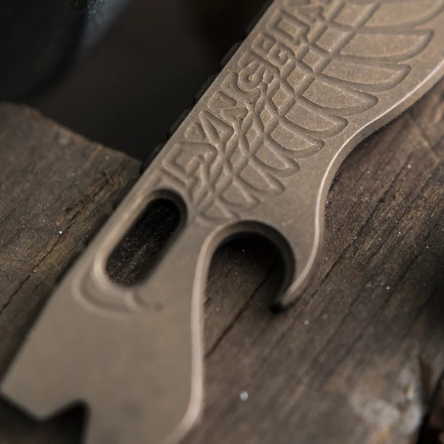 Lynch All Access Pass V1.7 "Double Wing" Prybar - Bronze 5 Lynch All Access Pass V1.7 "Double Wing" Prybar - Bronze - Image 3