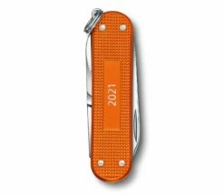 Victorinox Classic Alox Limited Edition 2020 "Tigerorange" -outdoor knives sale victorinox classic alox orange3